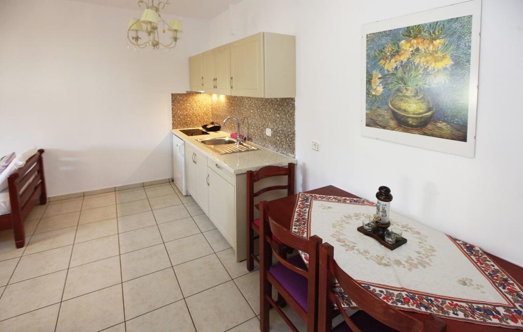 Nereids Apartments And Studios Chrysi Ammoudia Exterior photo