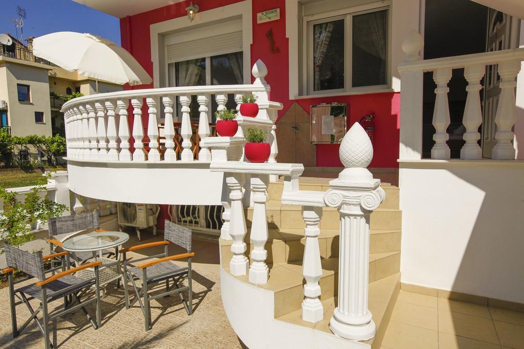 Nereids Apartments And Studios Chrysi Ammoudia Exterior photo