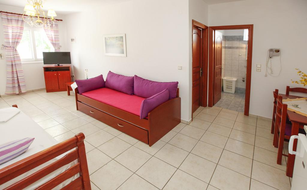 Nereids Apartments And Studios Chrysi Ammoudia Exterior photo